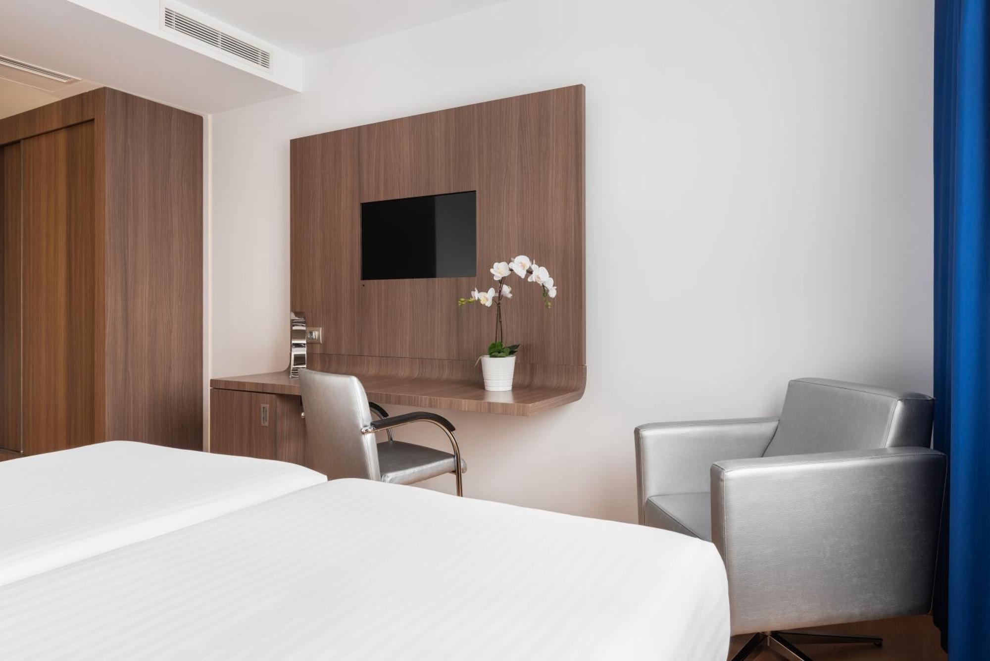 Double or Twin Room Terrace,1272959788:JPEG