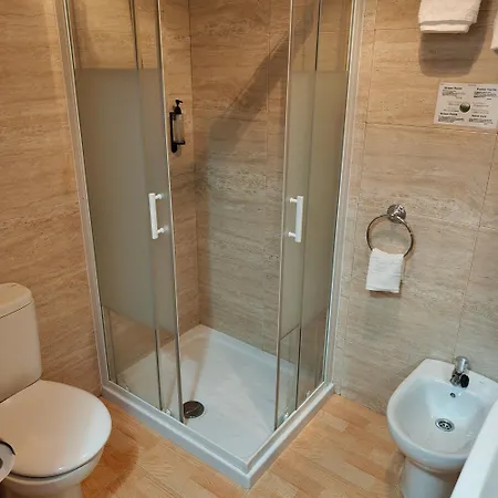 Hostal Adelia-3
